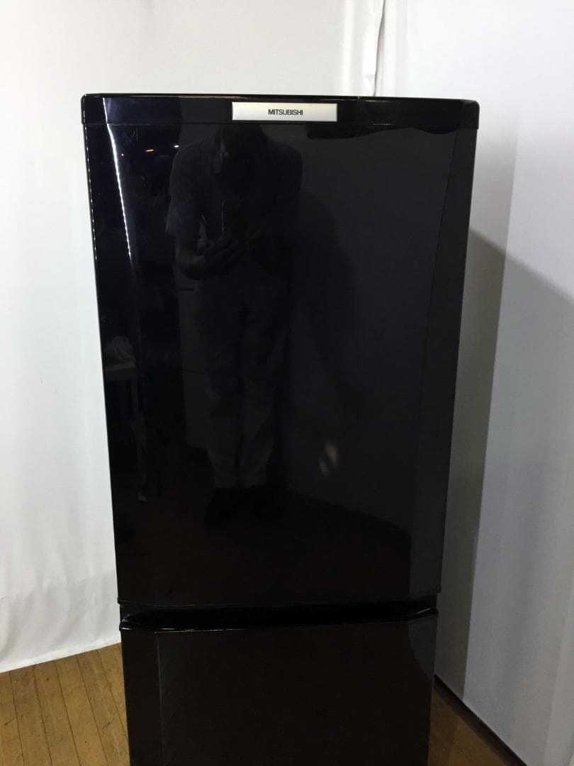送料無料★ 三菱 146L 2ドア冷蔵庫【MR-P15S-B】
