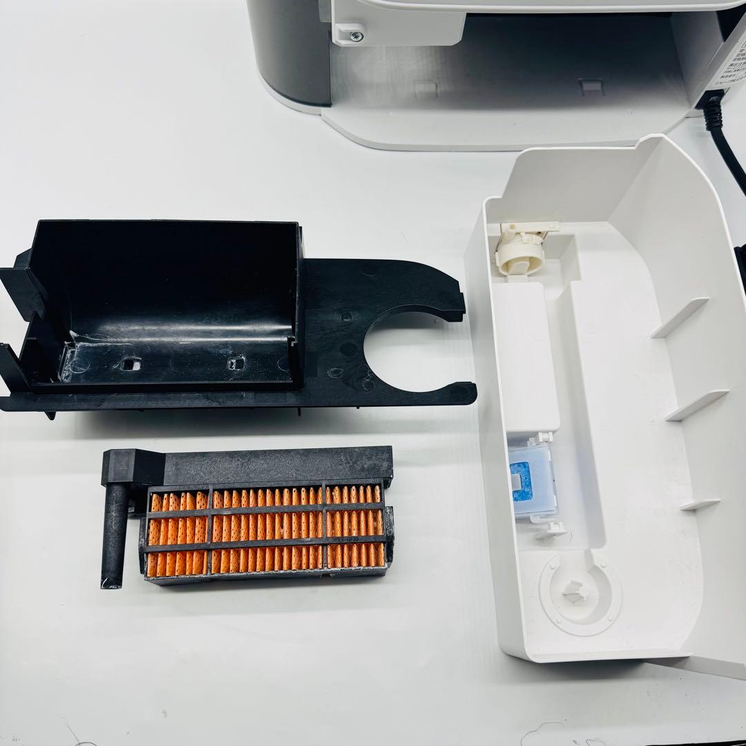 【送料無料】シャープ 加湿セラミックファンヒーター HX-RK12-W①