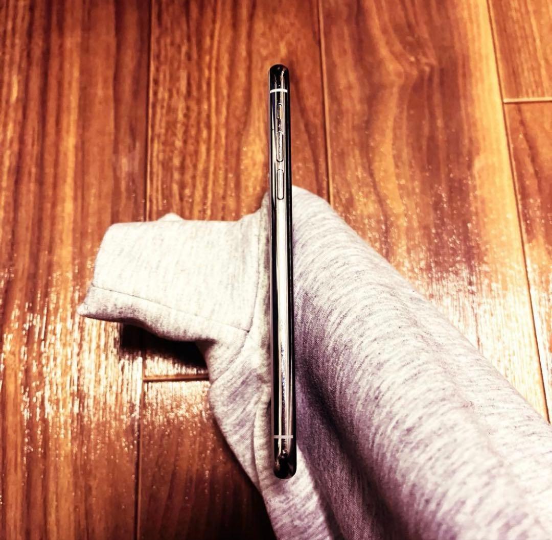 【美品】Apple iPhone X 256GB シルバー simフリー