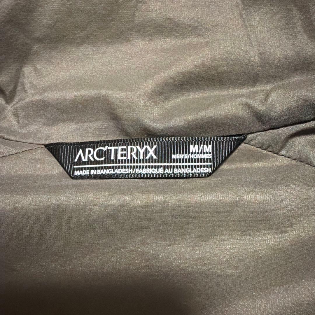 アークテリクス　アトムフーディー　Mサイズ