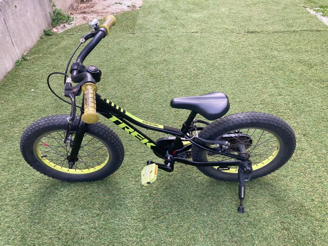 トレック　キッズバイク　子供用自転車　16インチ