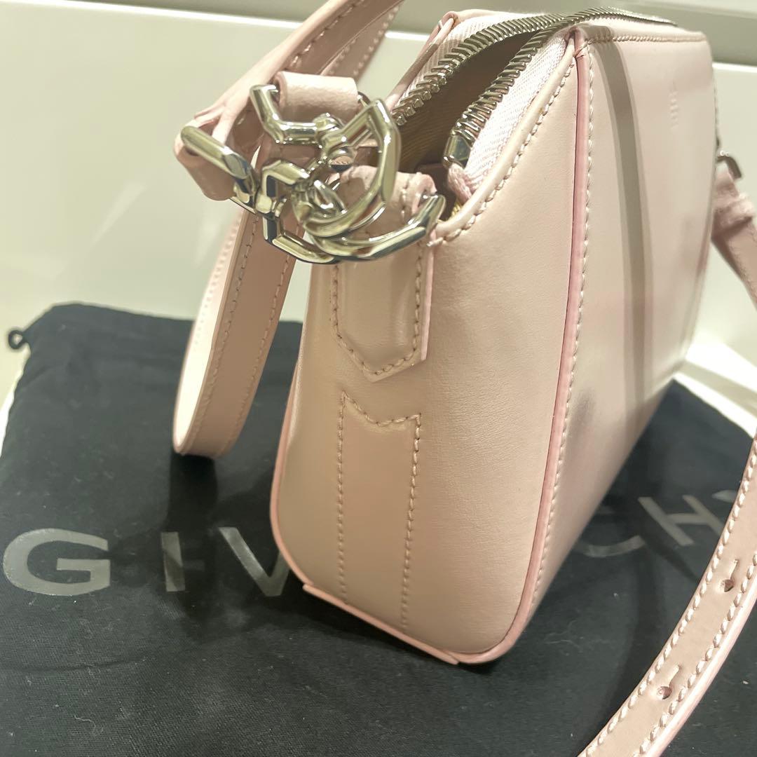 ジバンシイアンティゴナショルダーバッグ新品