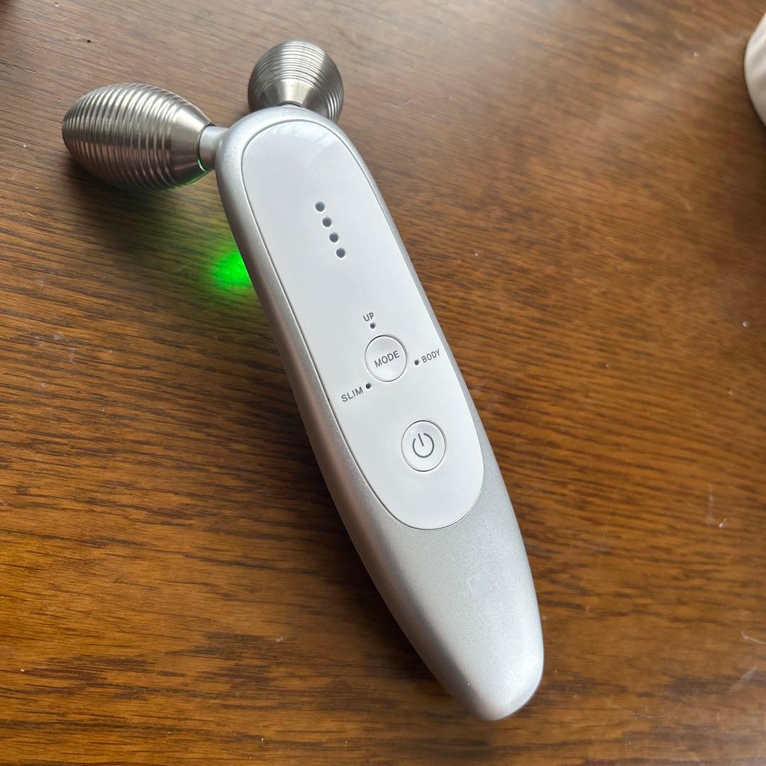 メディキューブ　美顔器 AGE-Rダーマショット