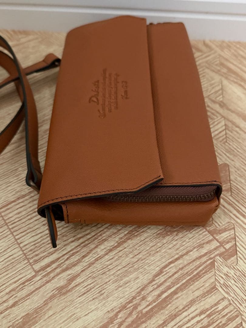 Dakotaのお財布ショルダー