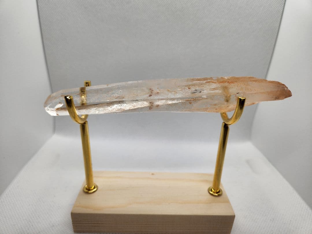 レムリアン水晶 ブルーラダー入り　台座付き　天然石