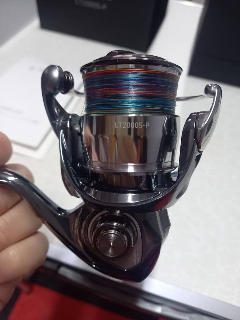 22イグジストLT2000S-P スピニングリール極美品