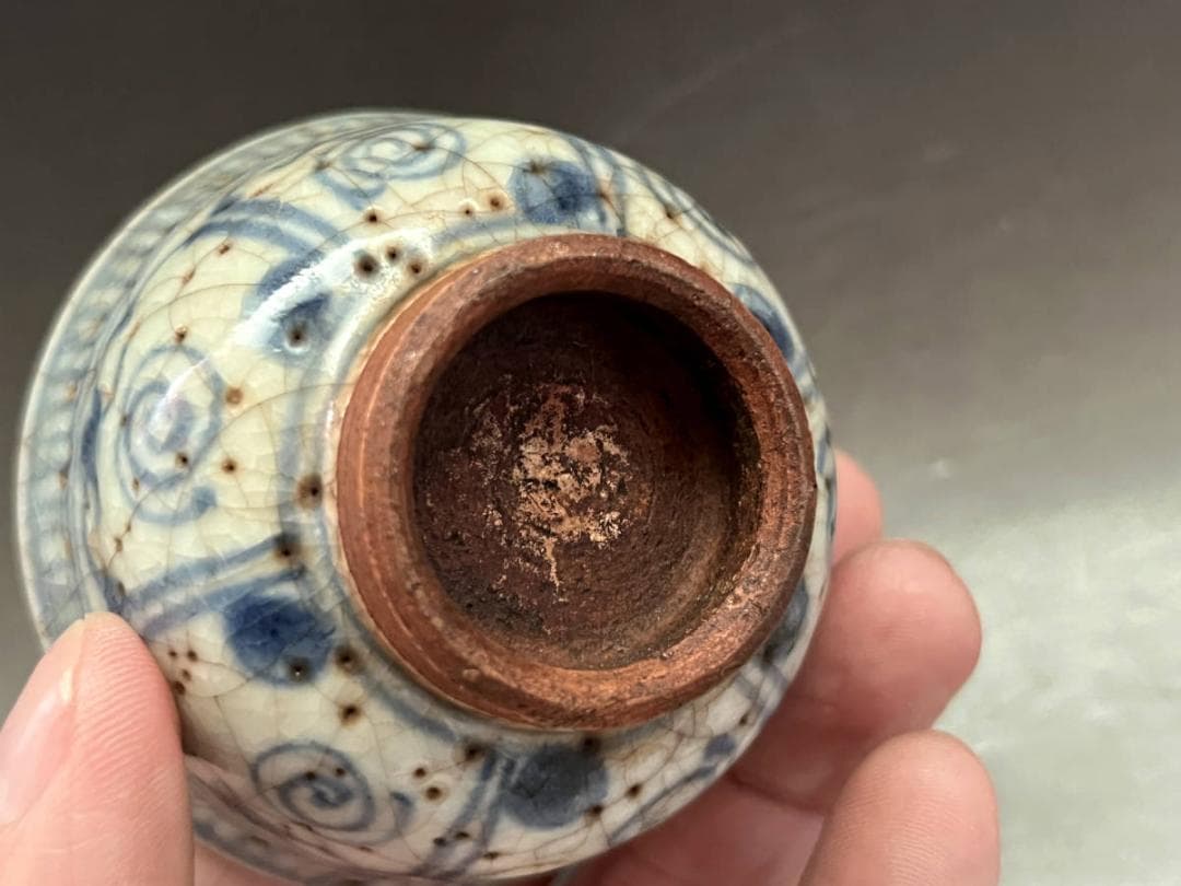 酒杯■コレクター所蔵品 古い染付唐草紋貫入盃（江戸期）古玩 唐物 時代物 骨董■