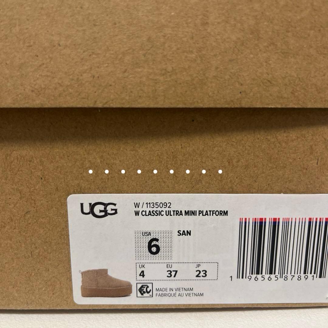 【新品未使用】UGG クラシック ウルトラミニプラットフォーム ブーツ
