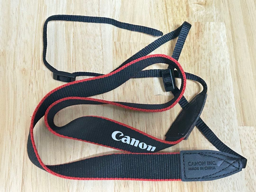 Canon EOSm10ミラーレスカメラ レンズ2本付き