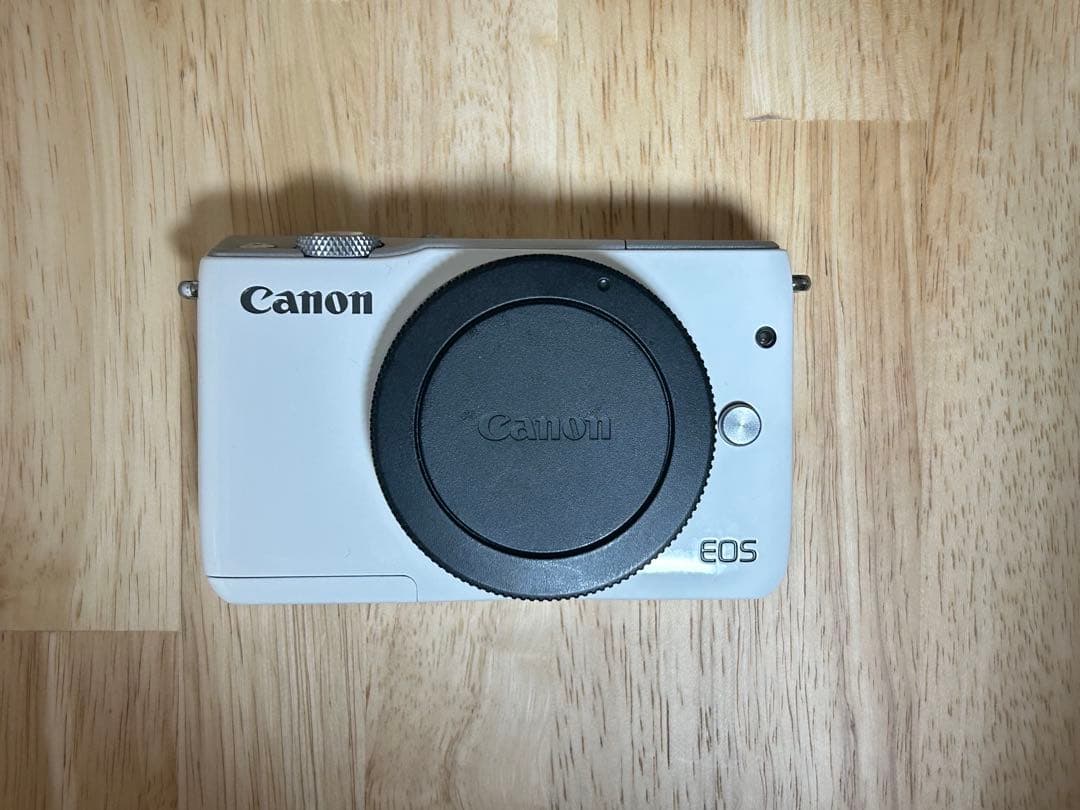 Canon EOSm10ミラーレスカメラ レンズ2本付き