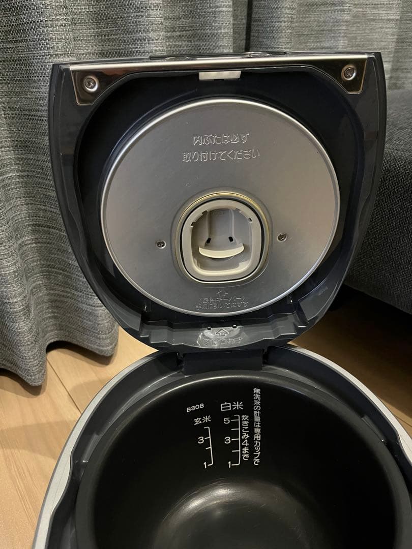 象印 IH炊飯器 NP-DB10 グレー✖️シルバー【美品】