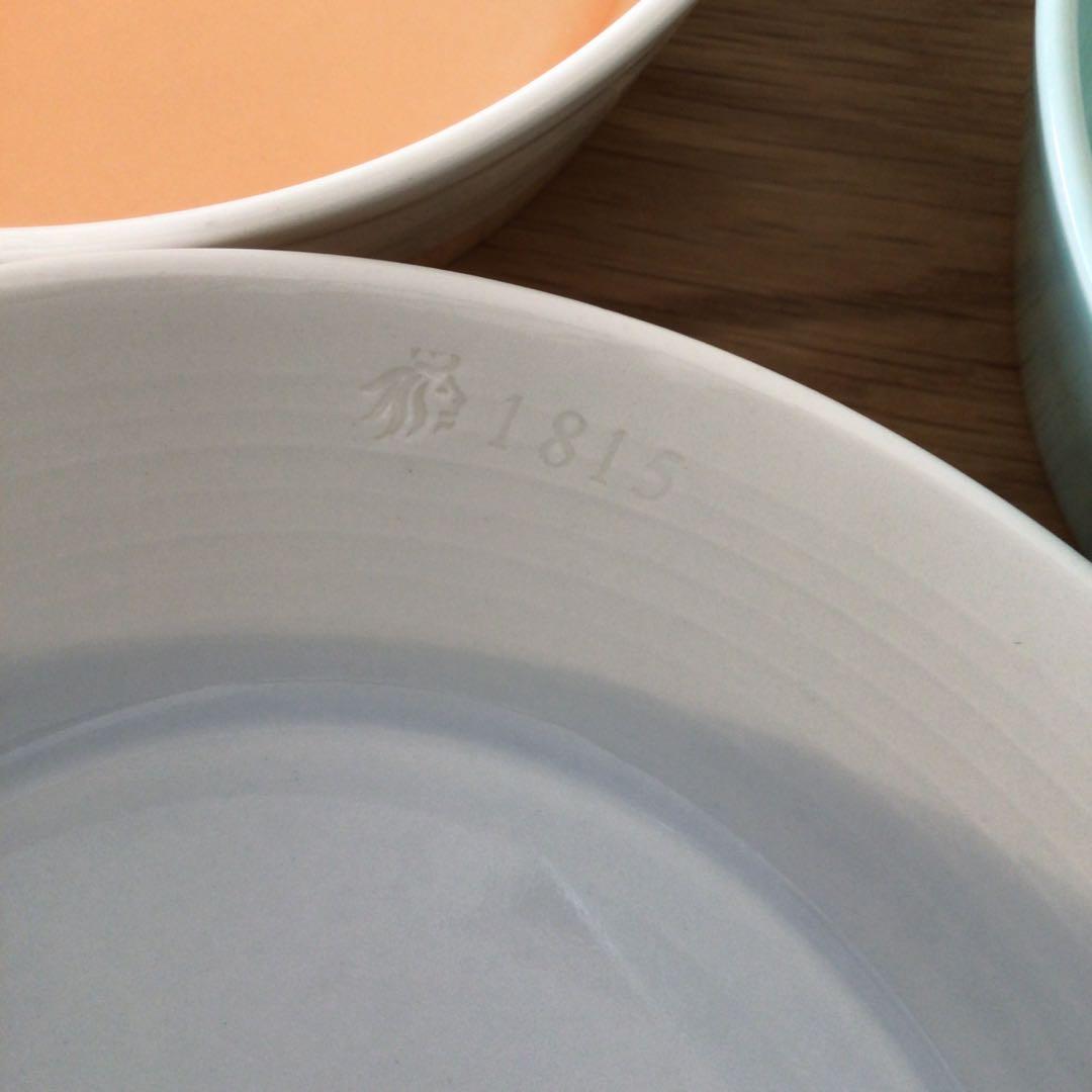 ロイヤルドルトン　1815 ボールと小皿セット