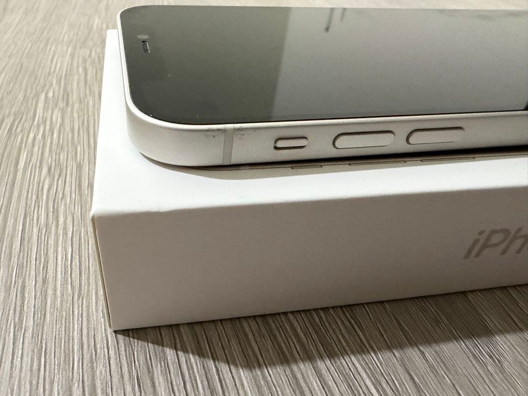 iPhone 12 ホワイト 64GB バッテリー77% SIMフリー