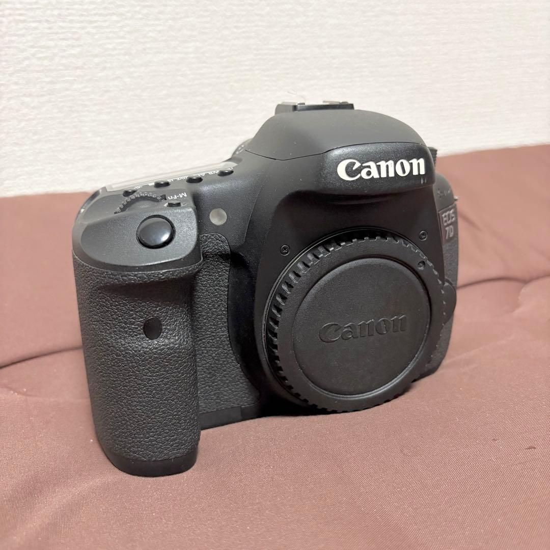 Canon EOS 7D★ボディ★BG-E7付★動作良好★デジタル一眼レフカメラ
