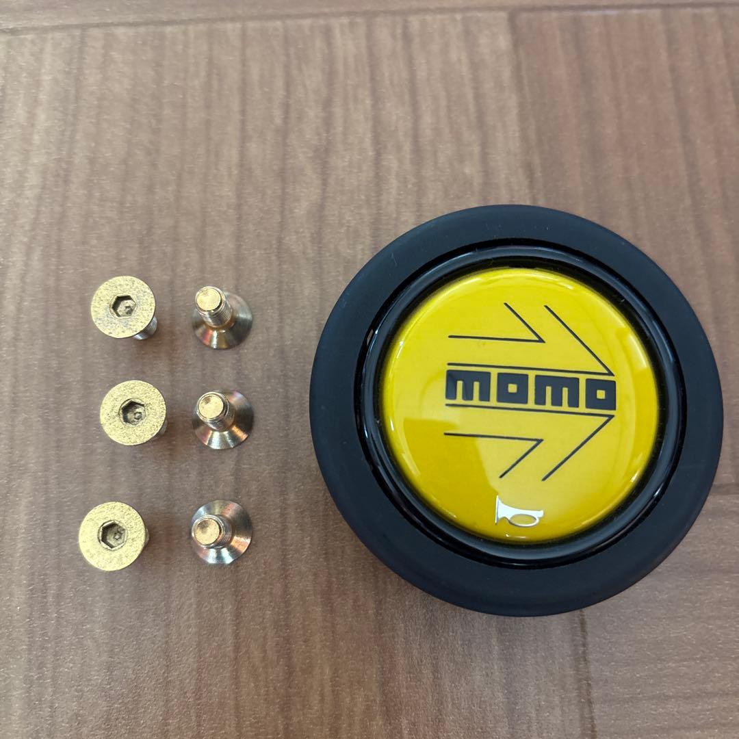 momo Competition D35 ステアリングホイール