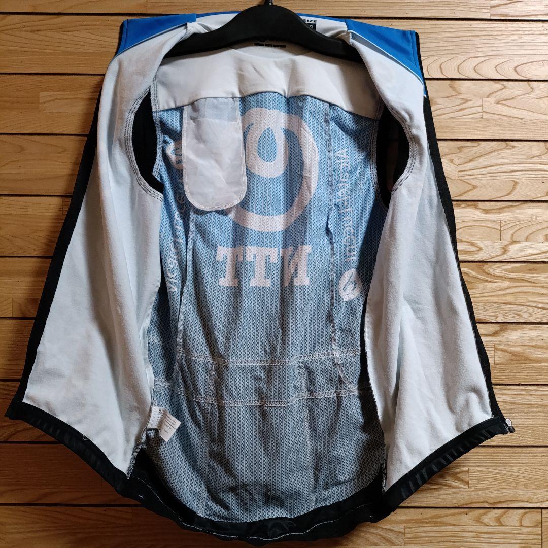 支給品　NTT PRO CYCLING サーマルベスト　ASSOS アソス