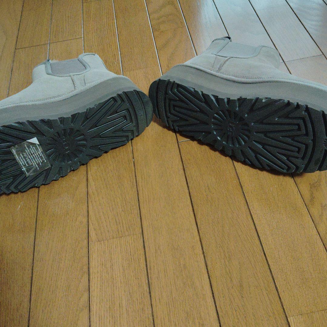試着のみUGG アグNeumel Platform Chelsea　 25cm
