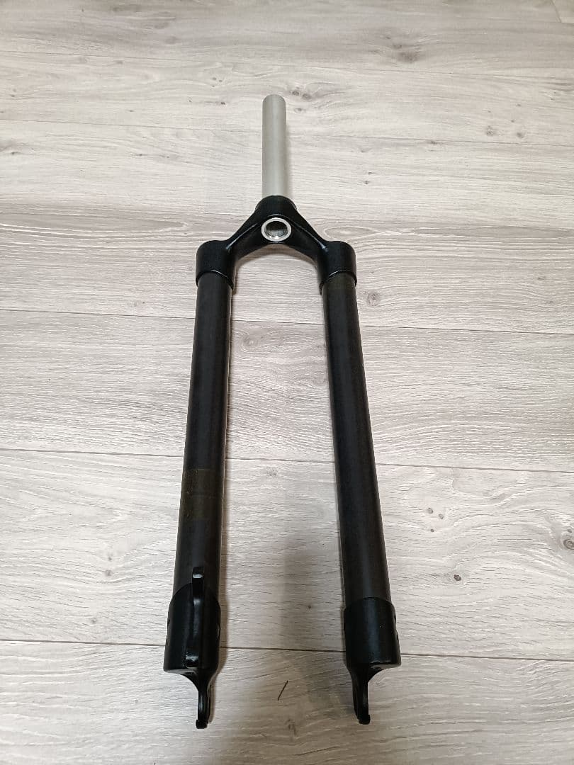 MTB26インチ用カーボンフォーク グランジ インターナショナル台座