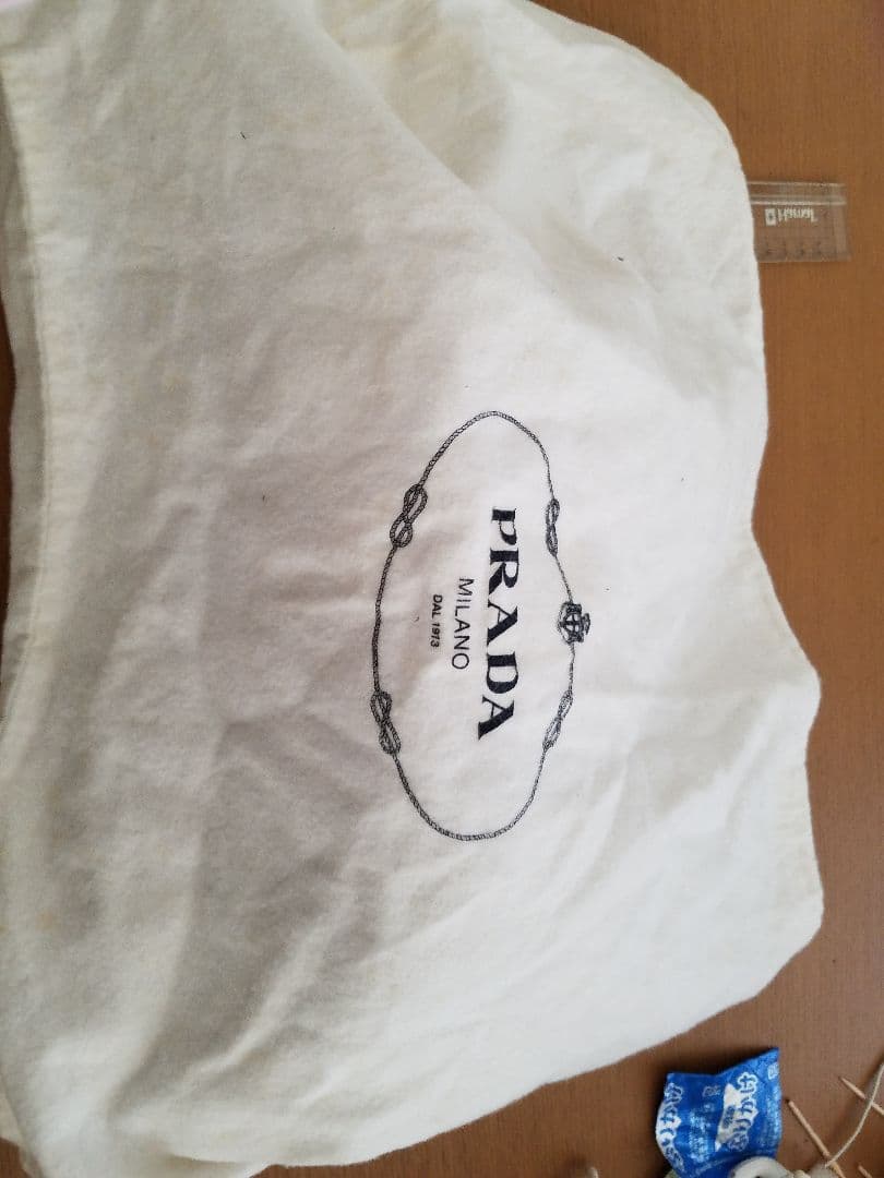 PRADA　純正　ブラックナイロンボディバッグ・ウエストポーチ