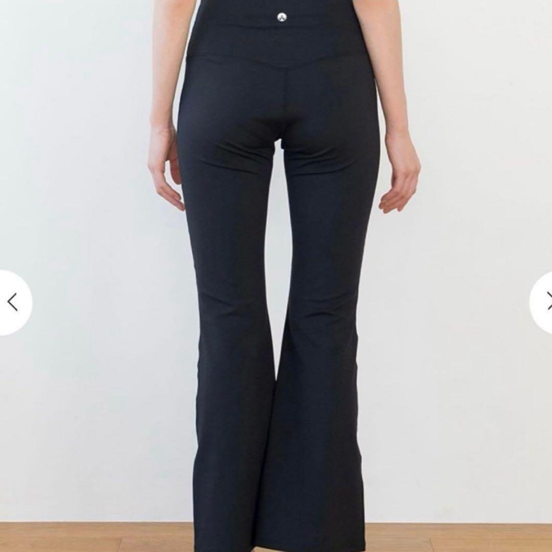 【新品未使用】SUKALA ベーシックフレアパンツ ブラック Lサイズ