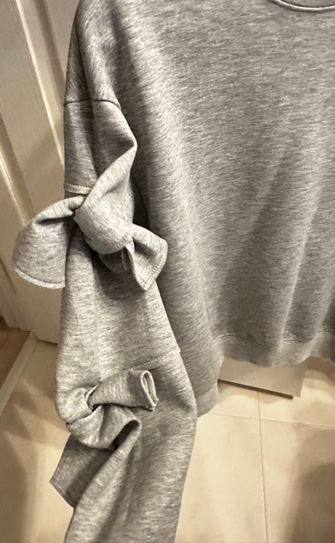 AMOMMA リボン付きグレー スウェット【美品】