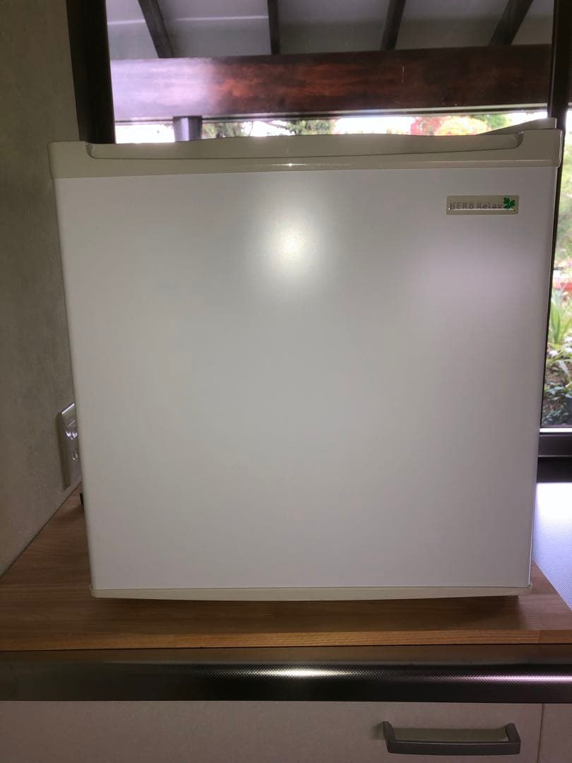 美品　YAMADA ノンフロン冷蔵庫　2018年製 YRZ- C05B1 45Ｌ