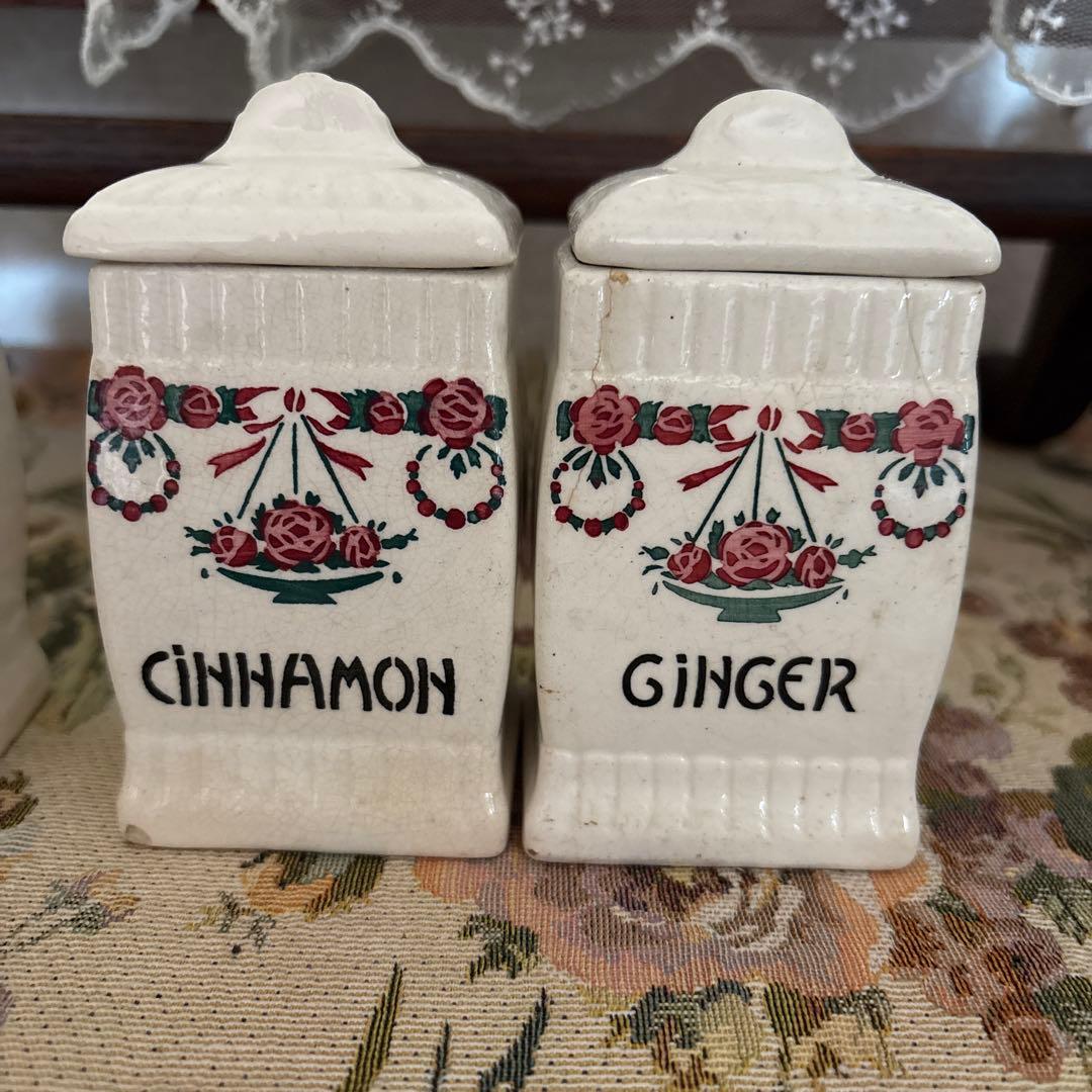 ドイツ　アンティーク　陶器スパイスセット 薔薇、花柄装飾柄