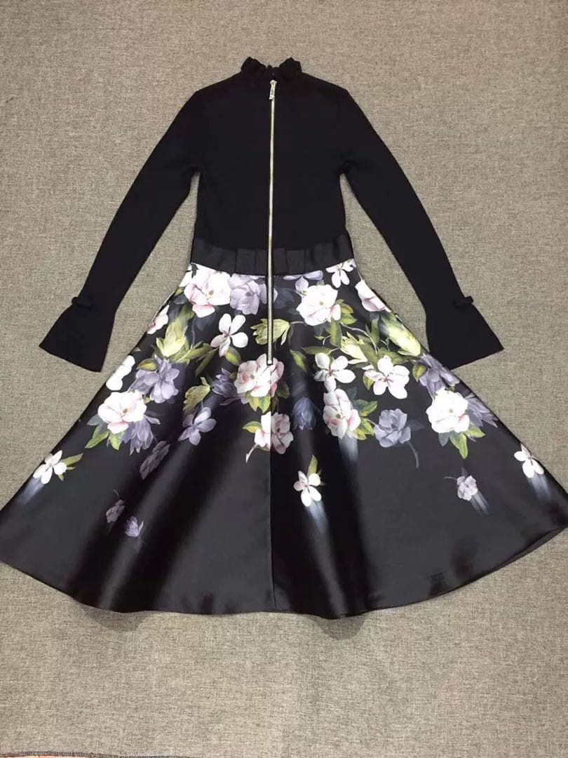 テッドベイカー　フラワープリントワンピース　2号