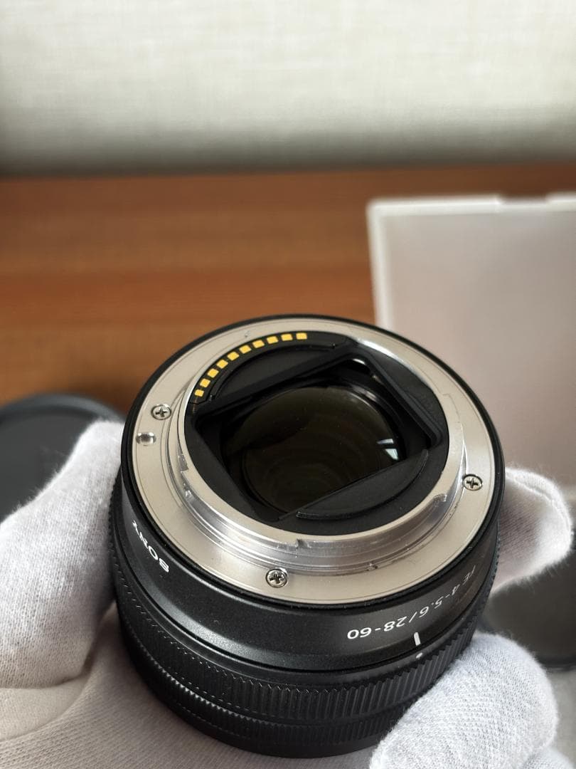 Eマウント 28-60mm F4ー5.6レンズ フィルター付き