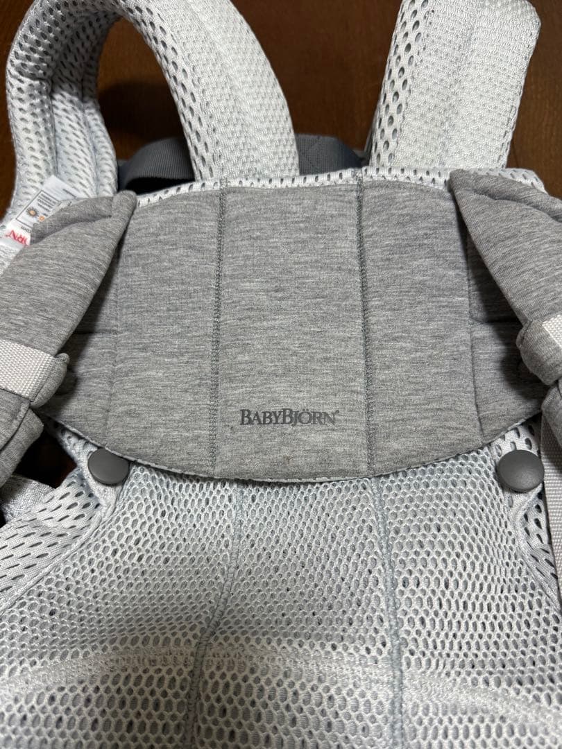 BABYBJÖRN ハーモニー　抱っこ紐 メッシュ シルバー