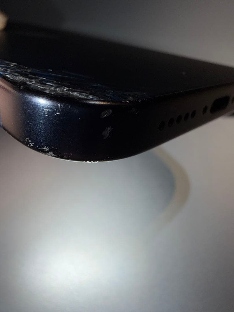 iPhone 15 Pro256GB ブルー チタニウム（傷あり）