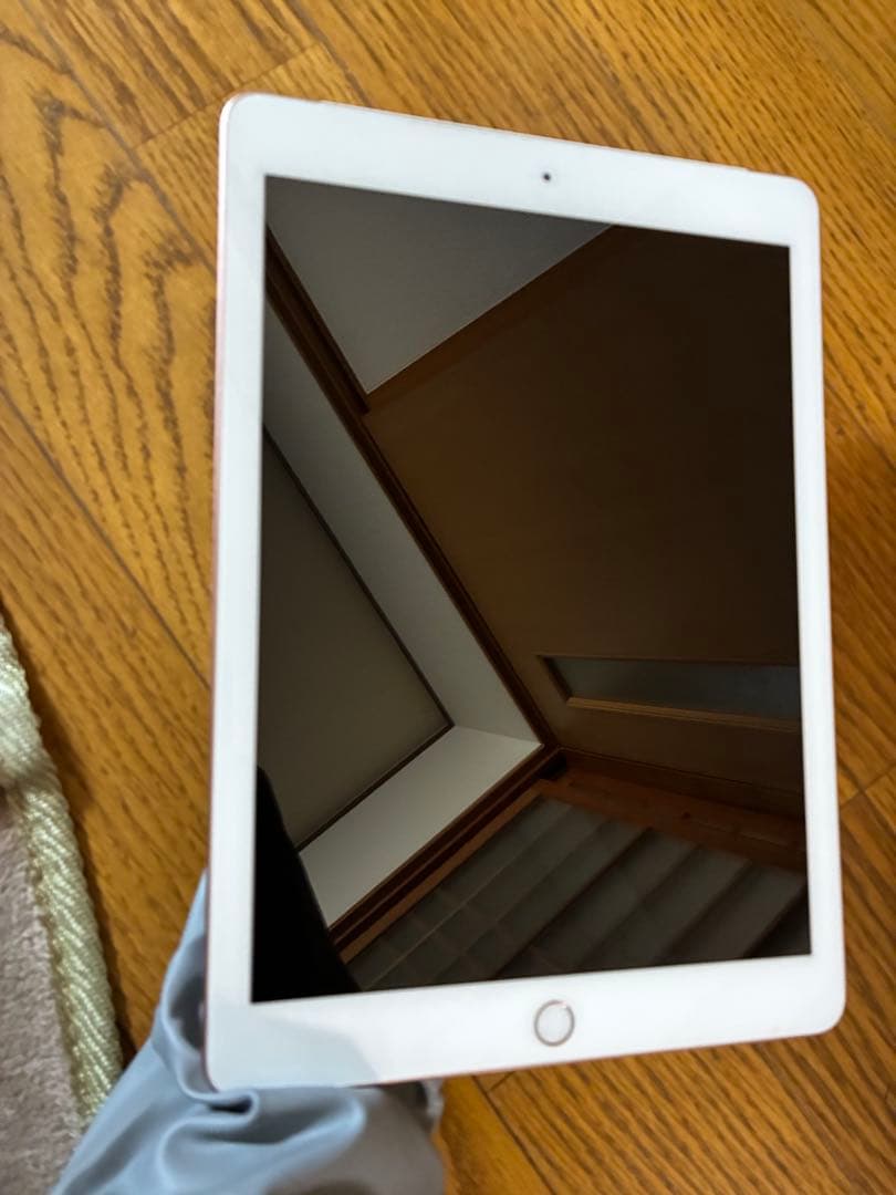 T*i様 【美品】iPad6 第6世代 32GB WIFIモデル