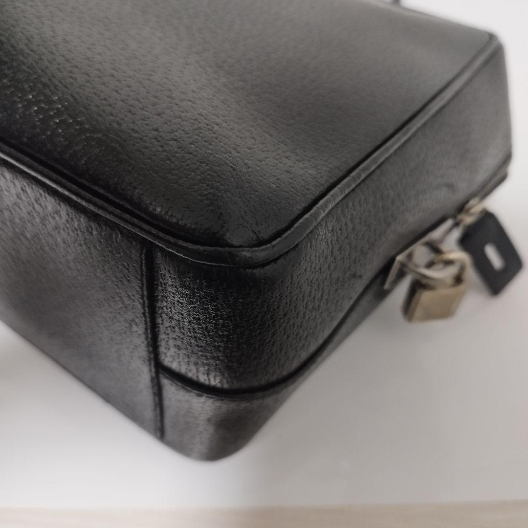 美品☆　プラダ　サイドロゴプレート　ビジネスバッグ　ブリーフケース　オールレザー