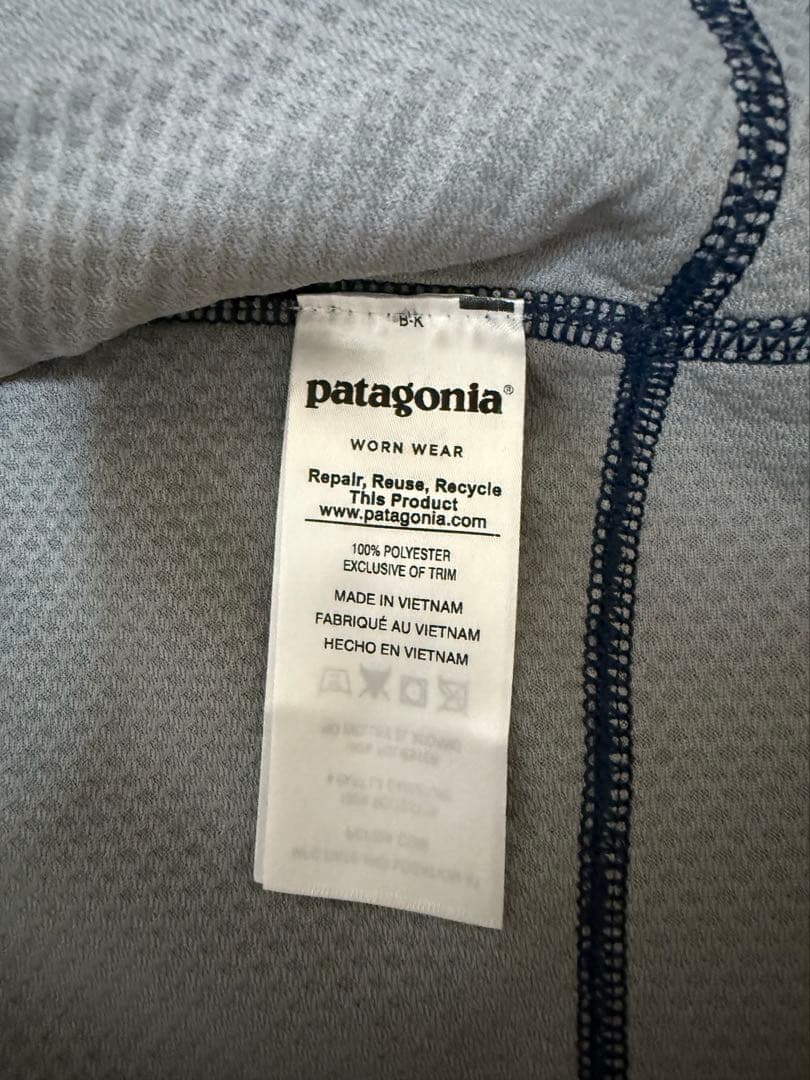 patagonia レトロXベスト Mネイビー/レッド