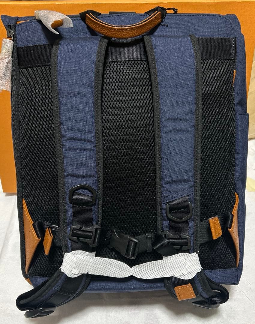 新品TAKEO KIKUCHIタケオキクチ　リュック紺バックパックビジネスバッグ