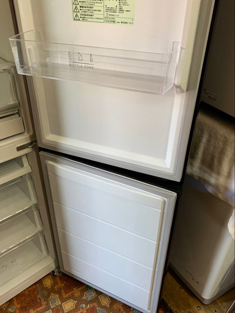 カスタニエダ・ナバロ・ホルヘニトリ　2023年　冷蔵庫　NR-274LBK