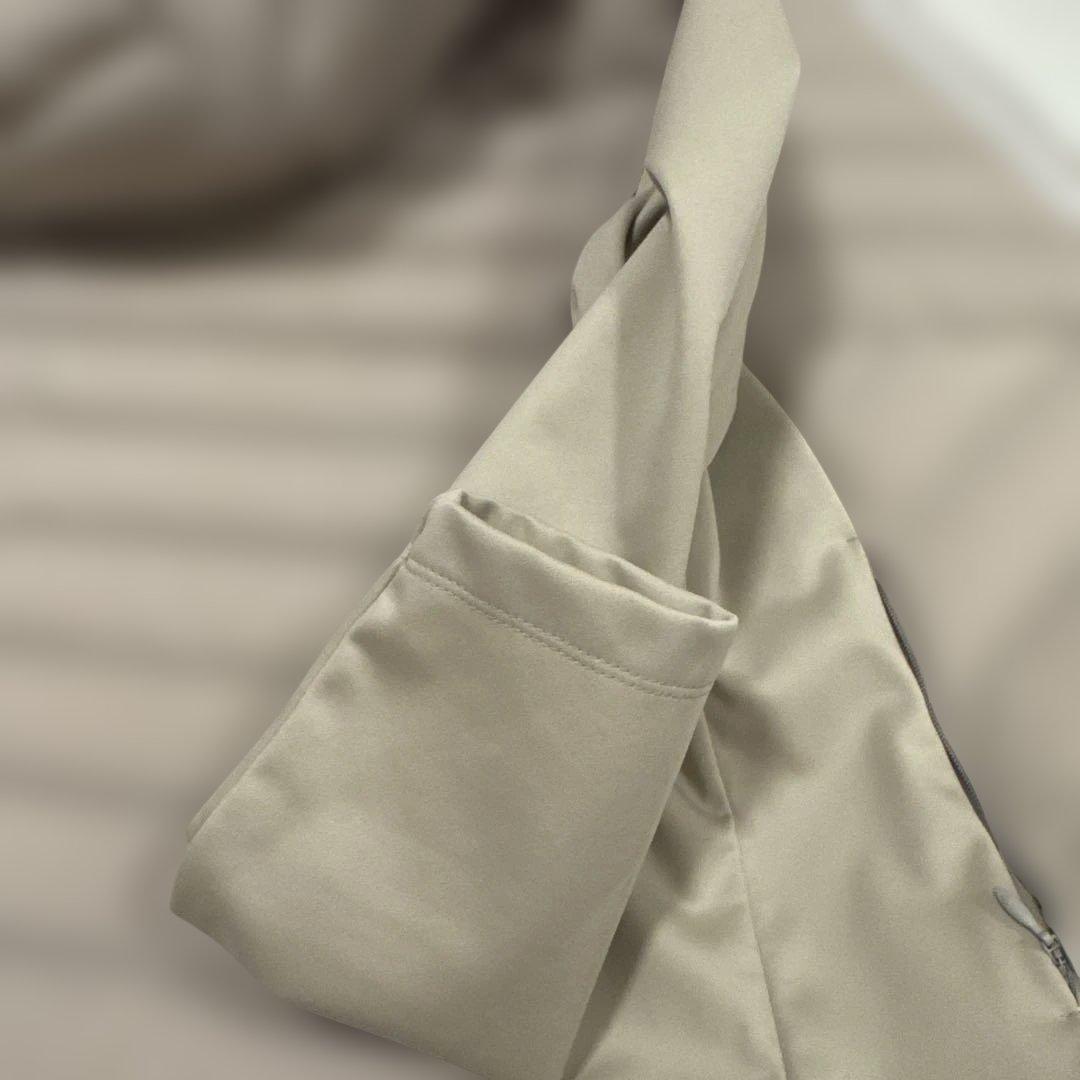 【超美品】デサントゴルフ　ハイブリッドフーディーダウンジャケット