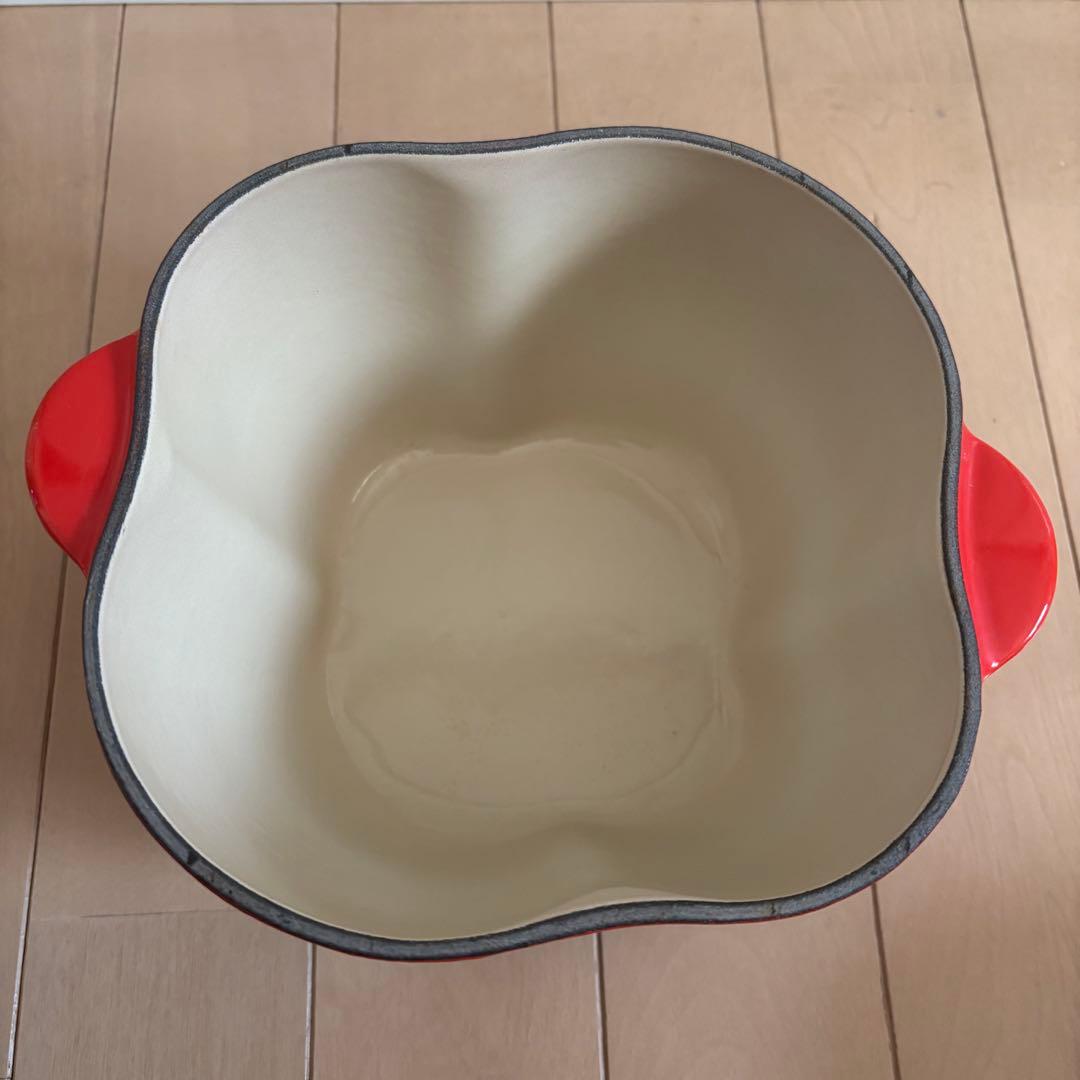 ル・クルーゼ　パプリカ鍋 LE CREUSET