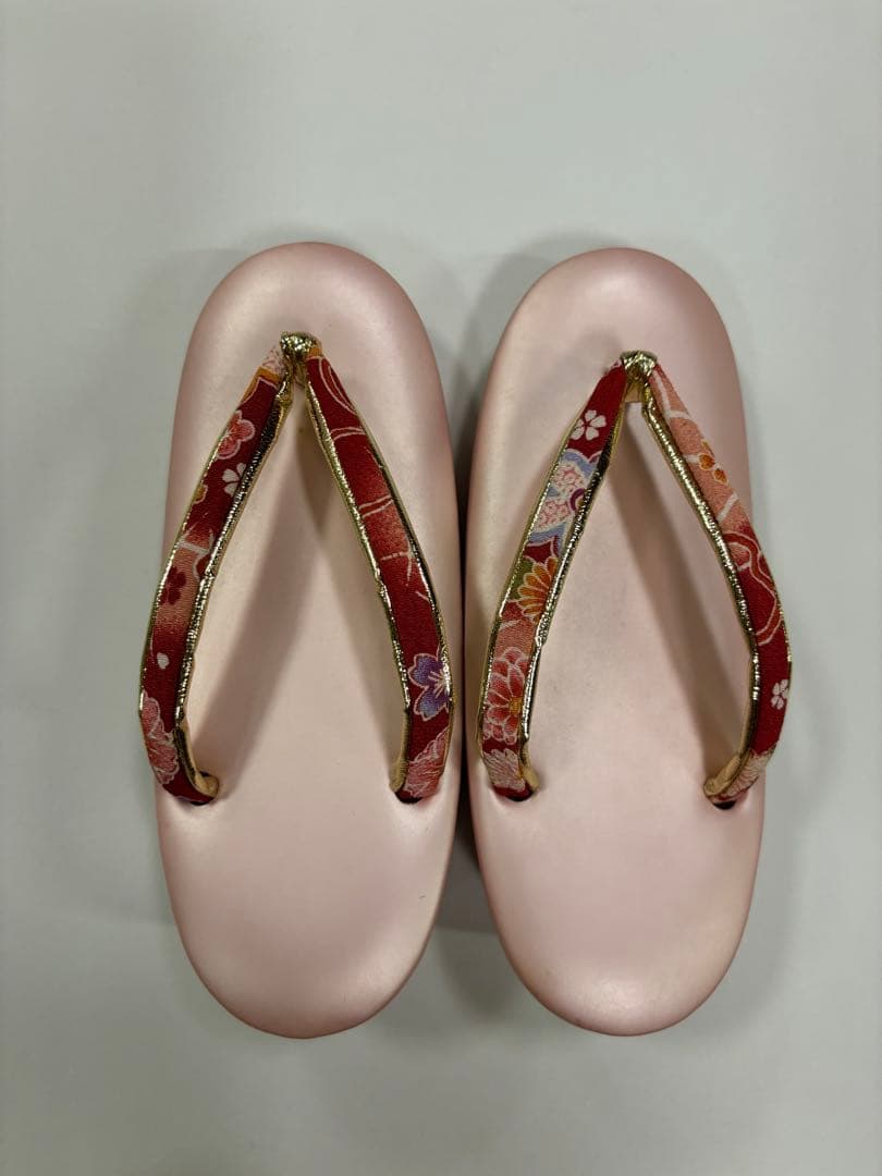 七五三　女の子　着物・被布セット　水色　桜　つまみ細工　チャーム　新品