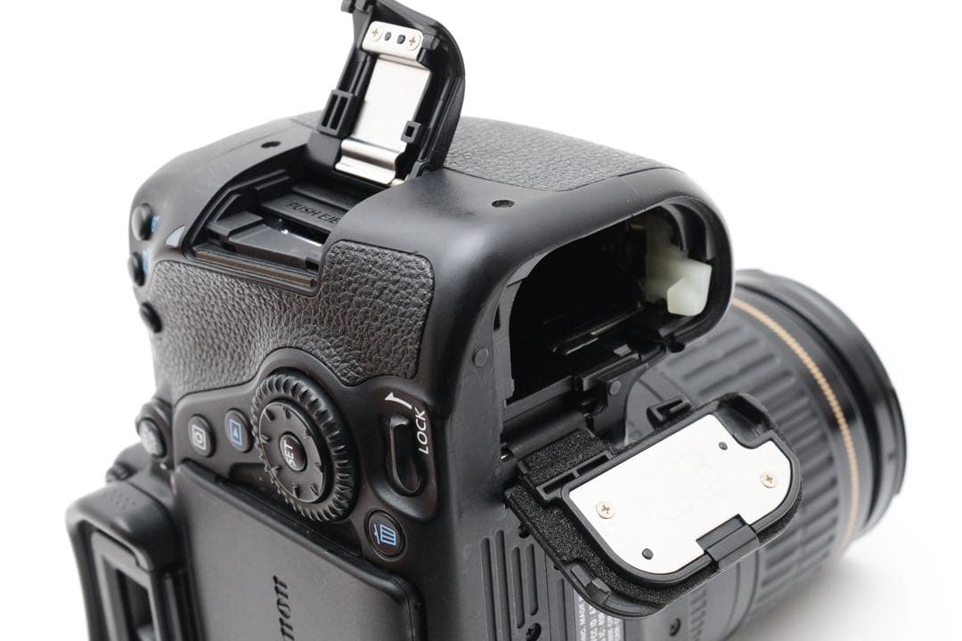 美品/保証付/デジタル一眼レフカメラ/Canon EOS 80D標準レンズセット