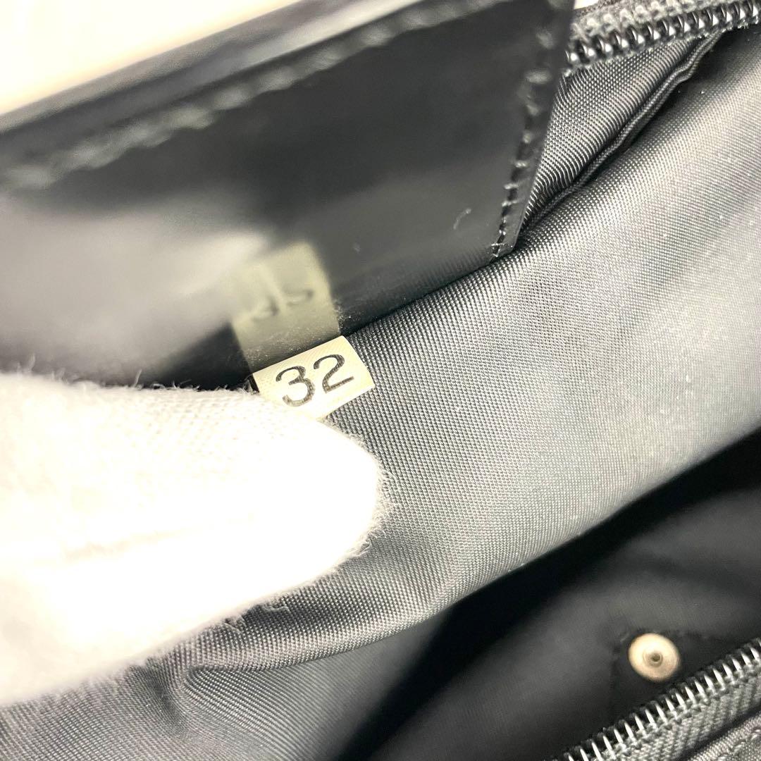 PRADA プラダ ショルダーバッグ ナイロン 三角プレート ロゴ ブラック