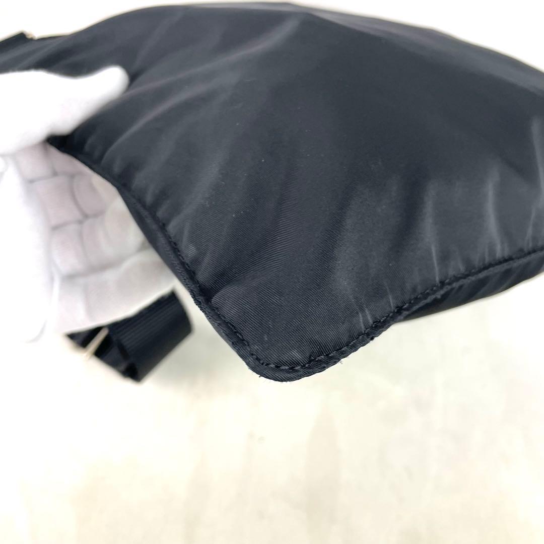 PRADA プラダ ショルダーバッグ ナイロン 三角プレート ロゴ ブラック