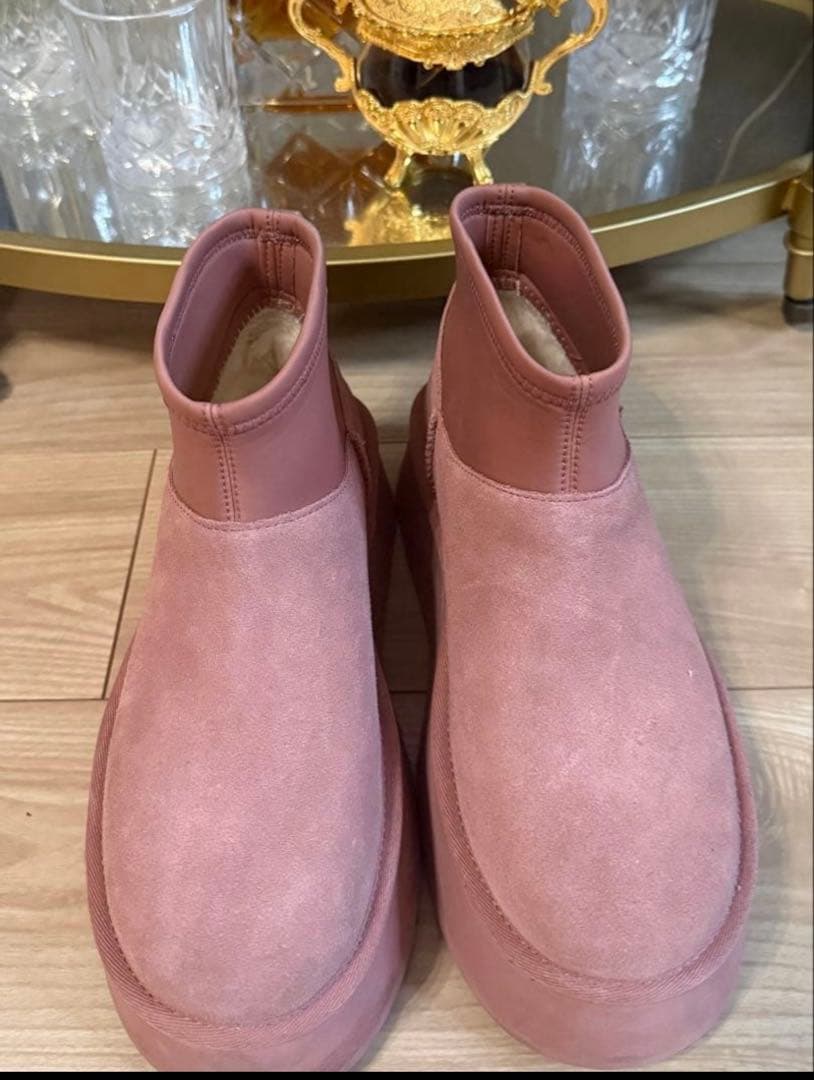 日本未発売UGG Mini Dipper ピンク ショートブーツのみ