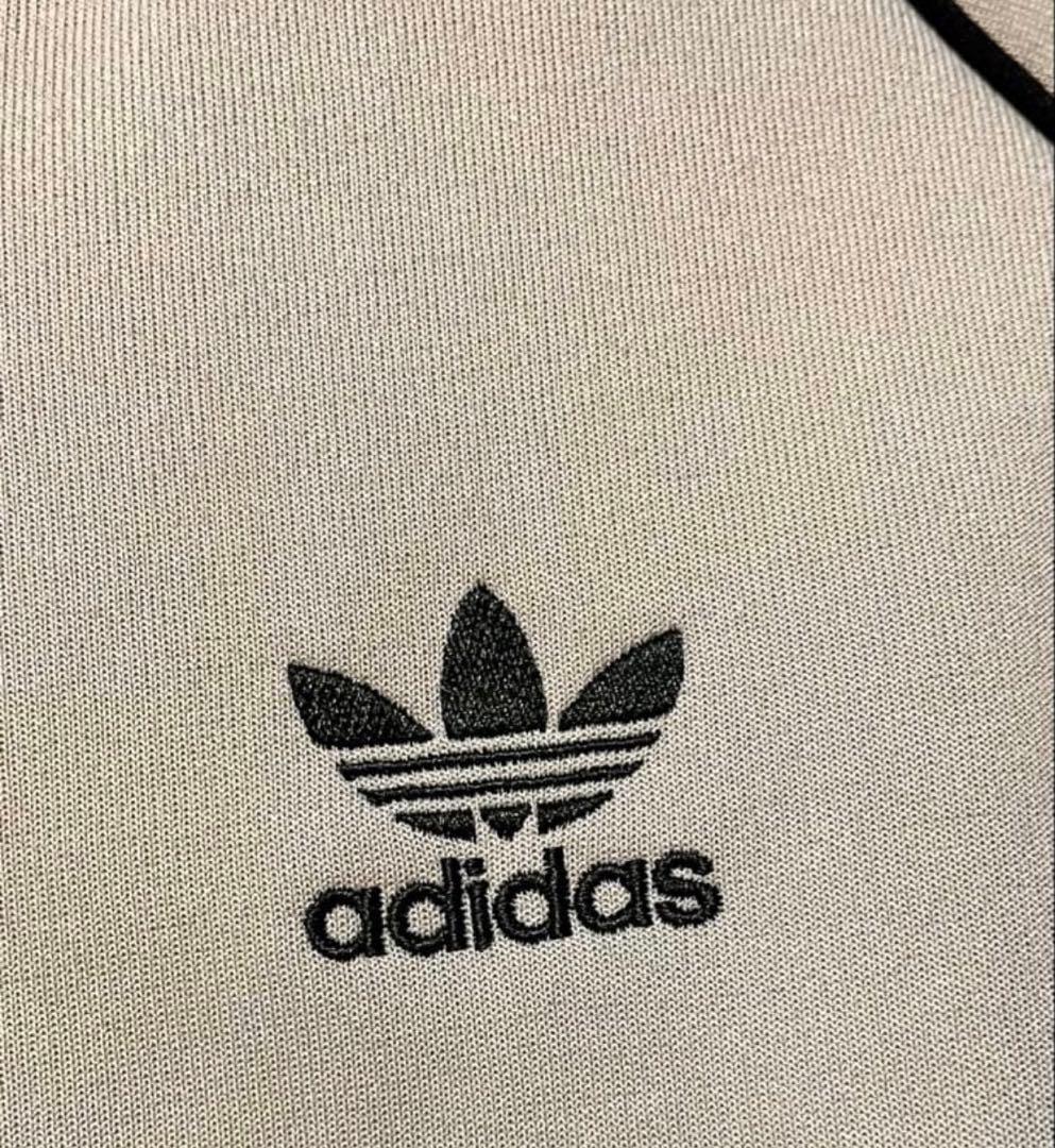 adidas 希少カラー アディダス トラックジャケット トレフォイル ベージュ