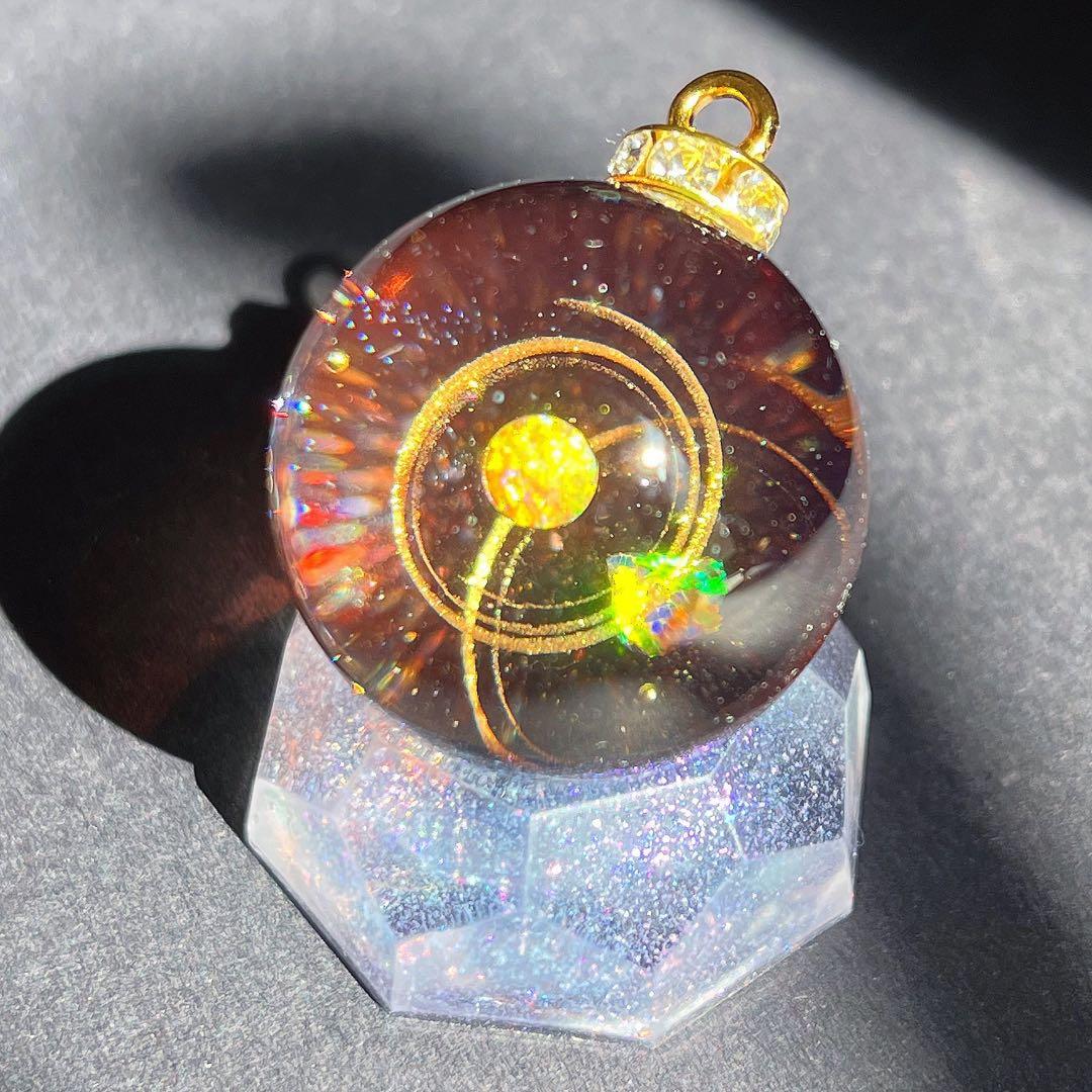 【ハンドメイド】157.水面に映る花火　25mm 【蓄光・台座付き】