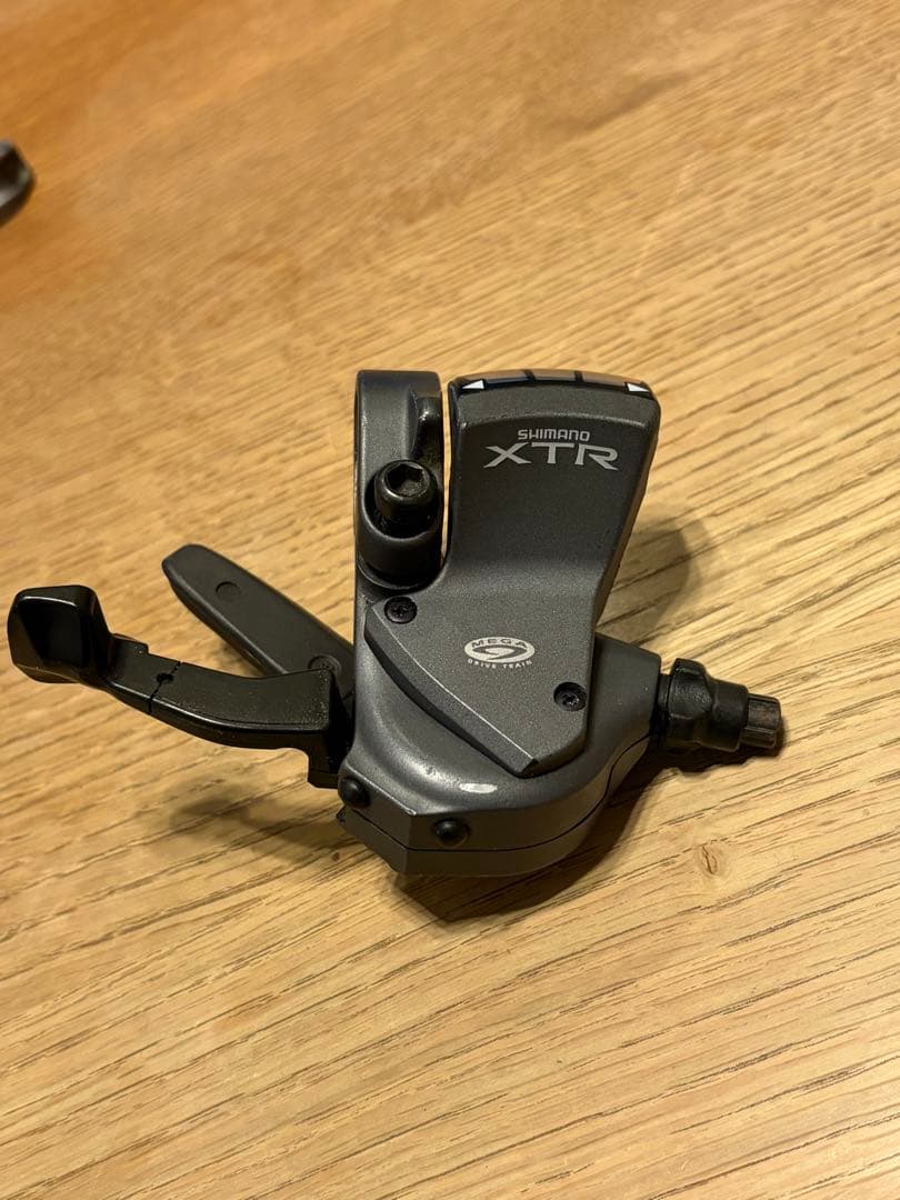 SHIMANO XTR Vブレーキ、レバー、右シフター