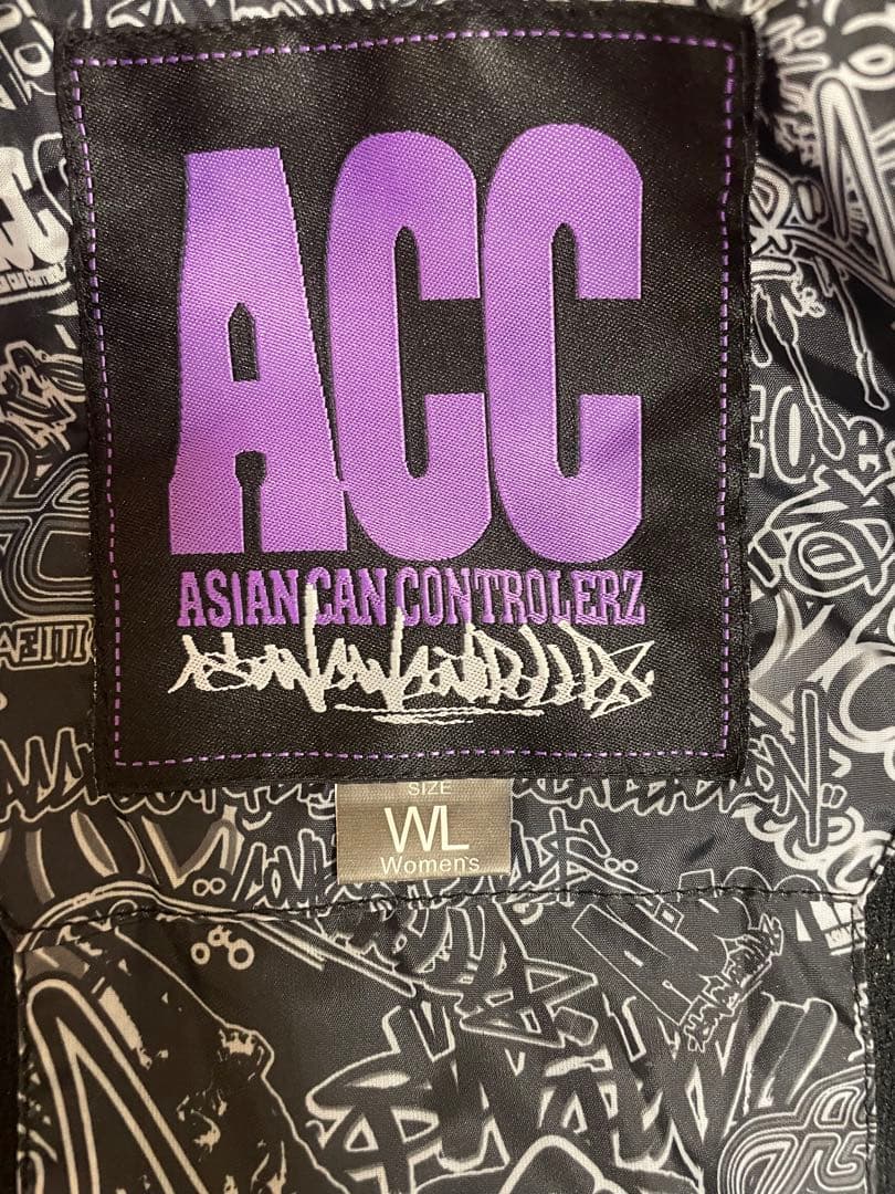 スキー・スノボーウェア上下手袋セット女性用　Lサイズ