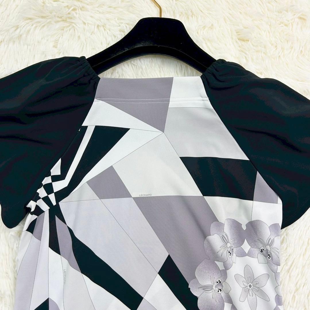 良品　レオナールスポーツ　ワンピース　花柄　ジオメトリック　ブラック系　38