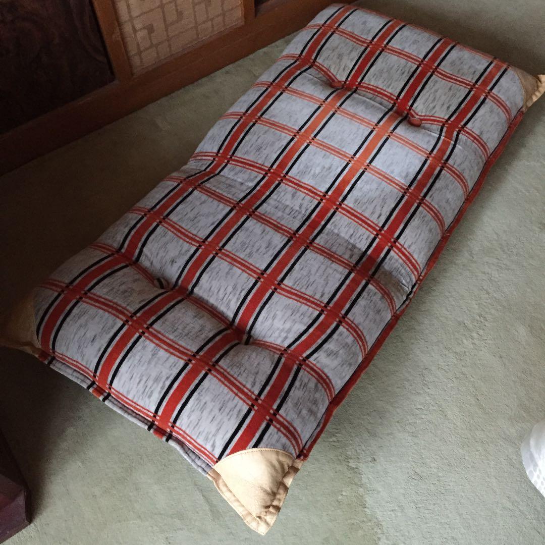 座椅子 赤 緑　※単品取り扱い