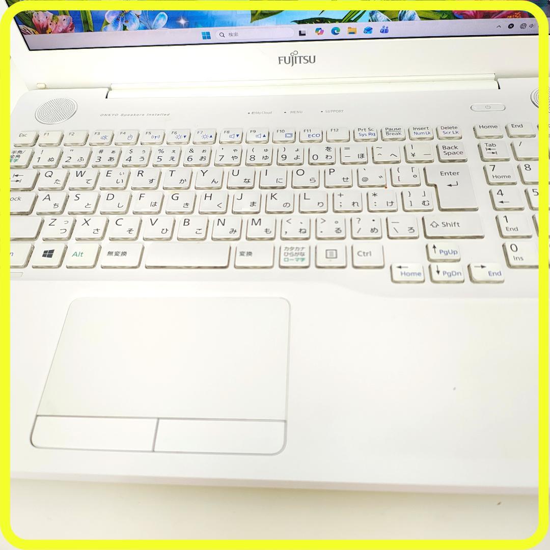 白　第6世代　i7　新品SSD512⭐️windows11ノートパソコン　793
